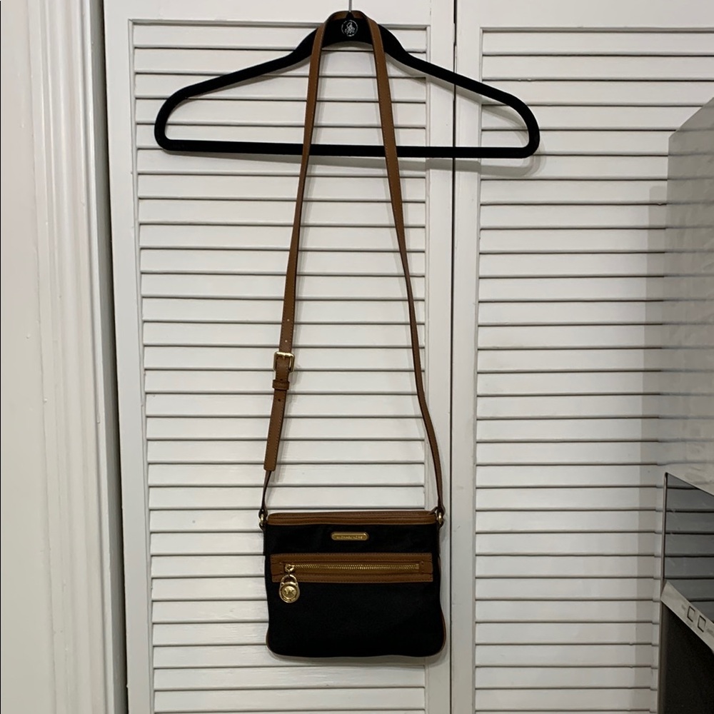 Y2K , Michael Kors authentic Black and Tan with Gold hardware Crossbody Bag